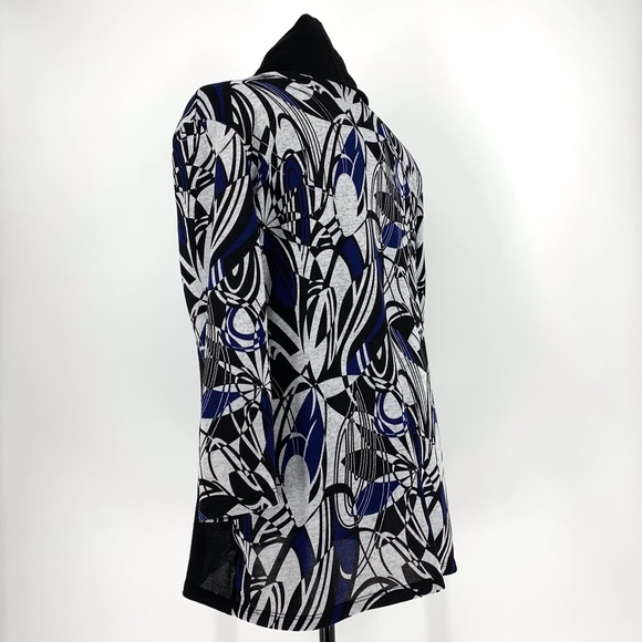 Brochure Lightweight Patterned Turtleneck Top with 3/4 Sleeves, XXL - Picture 5 of 16